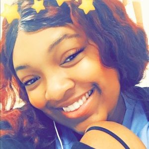 Meet your Posher, Desiree